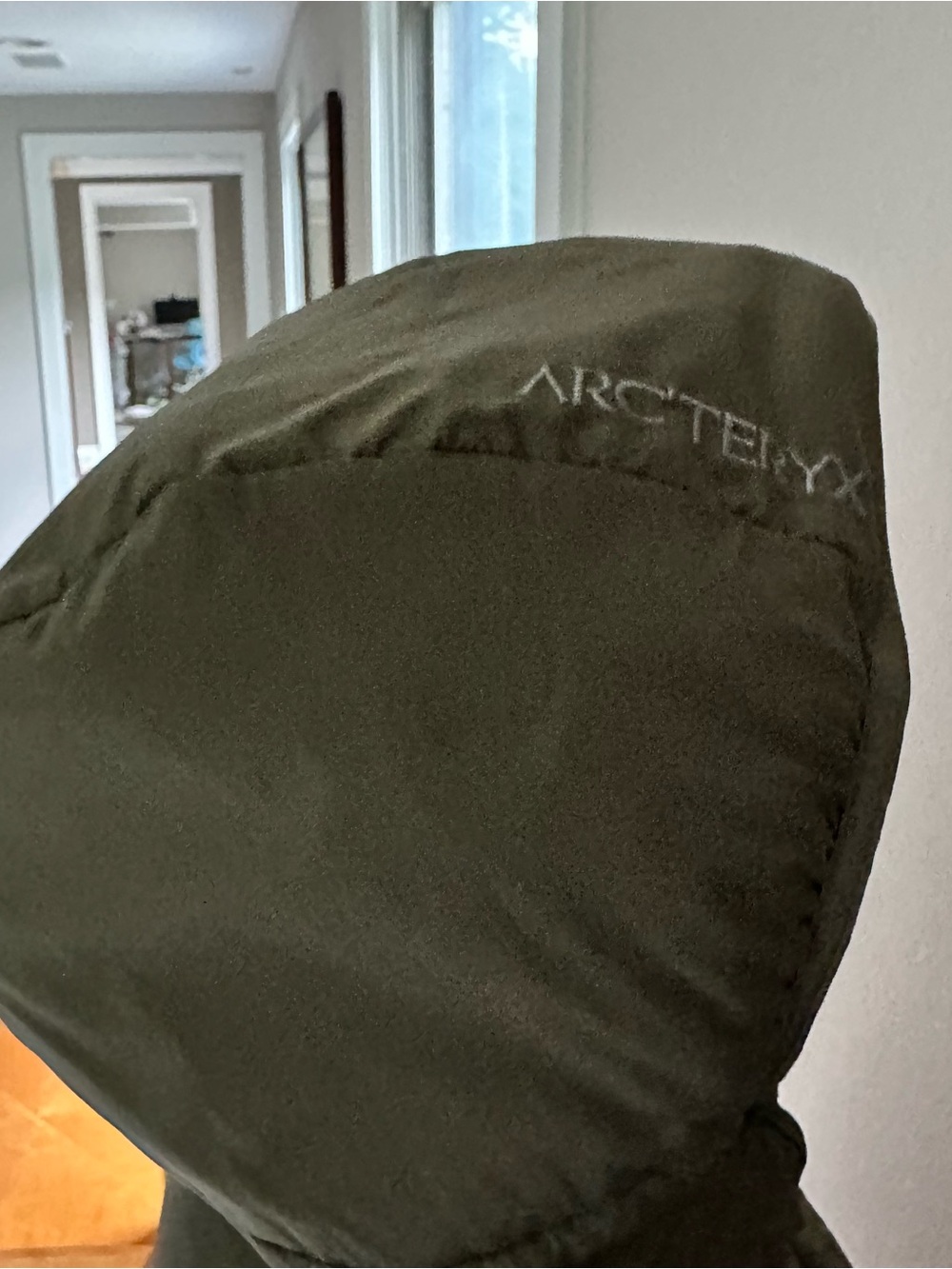Arc'teryx Women’s Long Atom XS - Picture 4 of 7